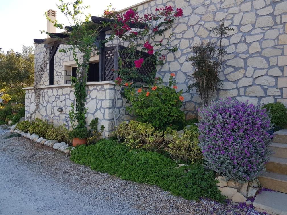 Cottage Du Soleil Makrýgialos Buitenkant foto