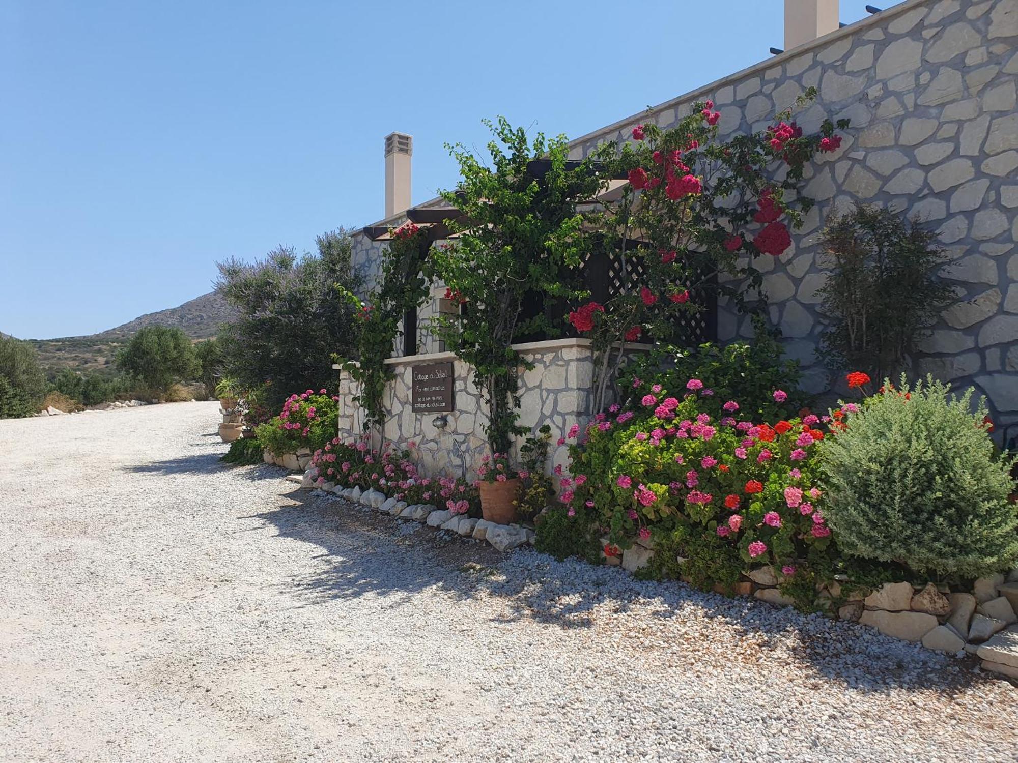 Cottage Du Soleil Makrýgialos Buitenkant foto
