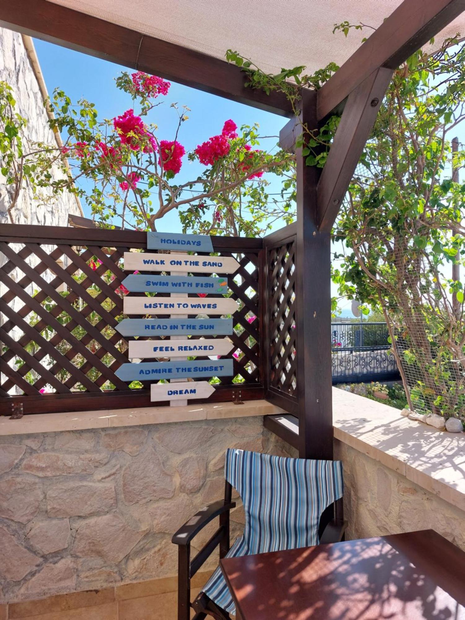 Cottage Du Soleil Makrýgialos Buitenkant foto